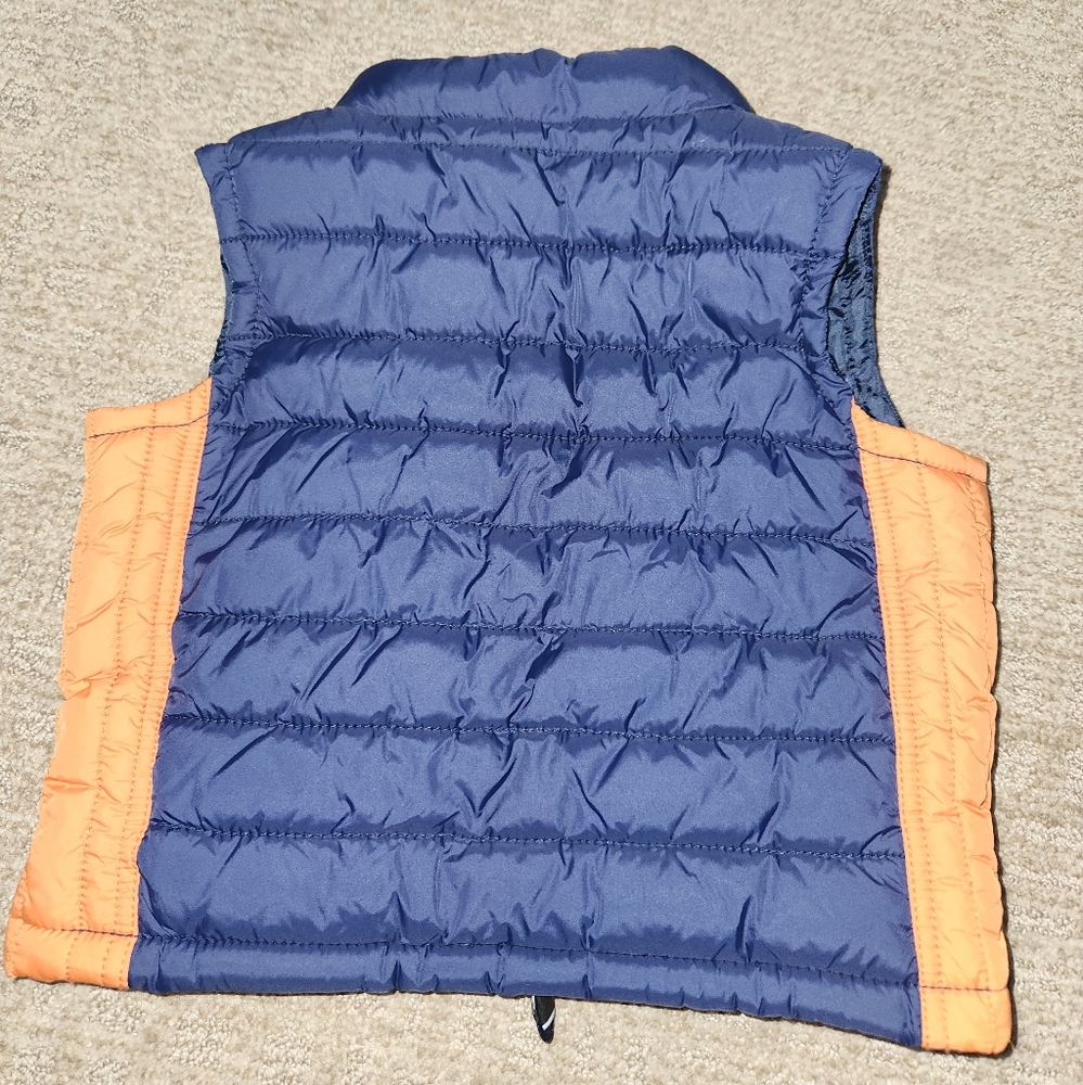 GYMBOREE toddler boys puffer vest. Size 12-24 months - Picture 2 of 4
